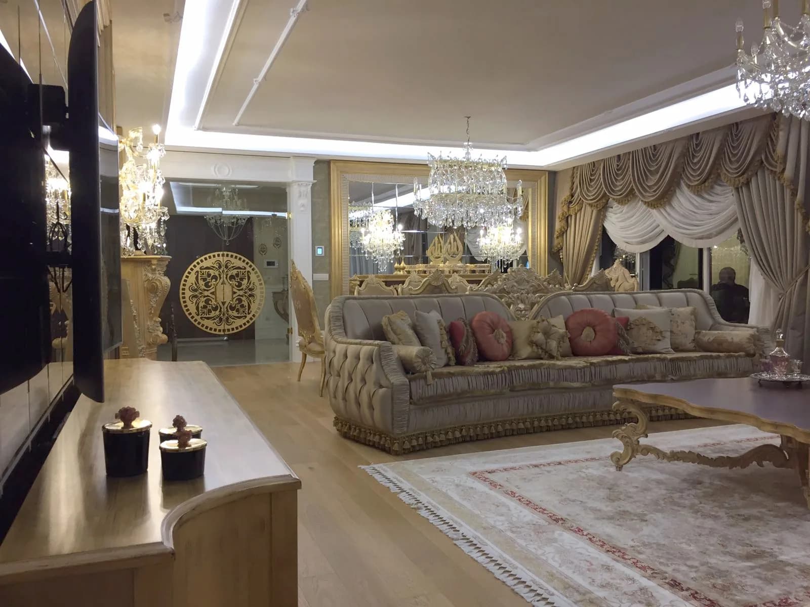Yasamal Apartment, photograph of the finished interior